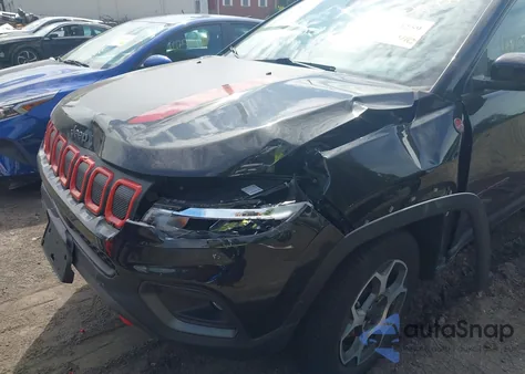 2022 Jeep Compass Trailhawk 4X4 из США, поврежденный, VIN 3C4NJDDB5NT197778